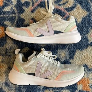 Women’s Veja Running Shoes